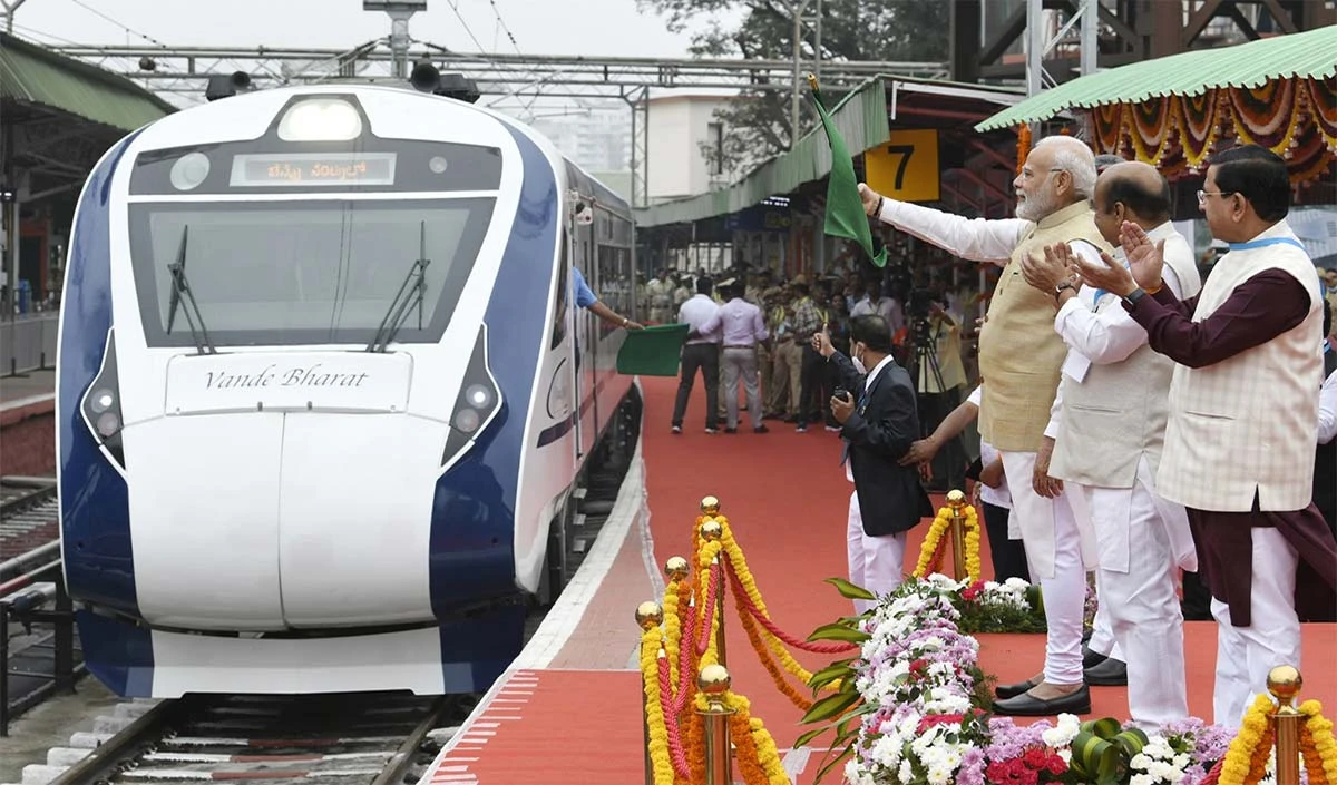 भारत गौरव काशी दर्शन ट्रेन में बैठने वाले हर यात्री को मिलेंगे 5 हजार रुपए